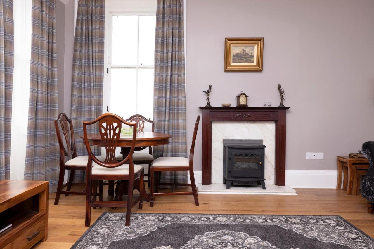 Joivy Cozy Apt Near Edinburgh Castle Exterior photo
