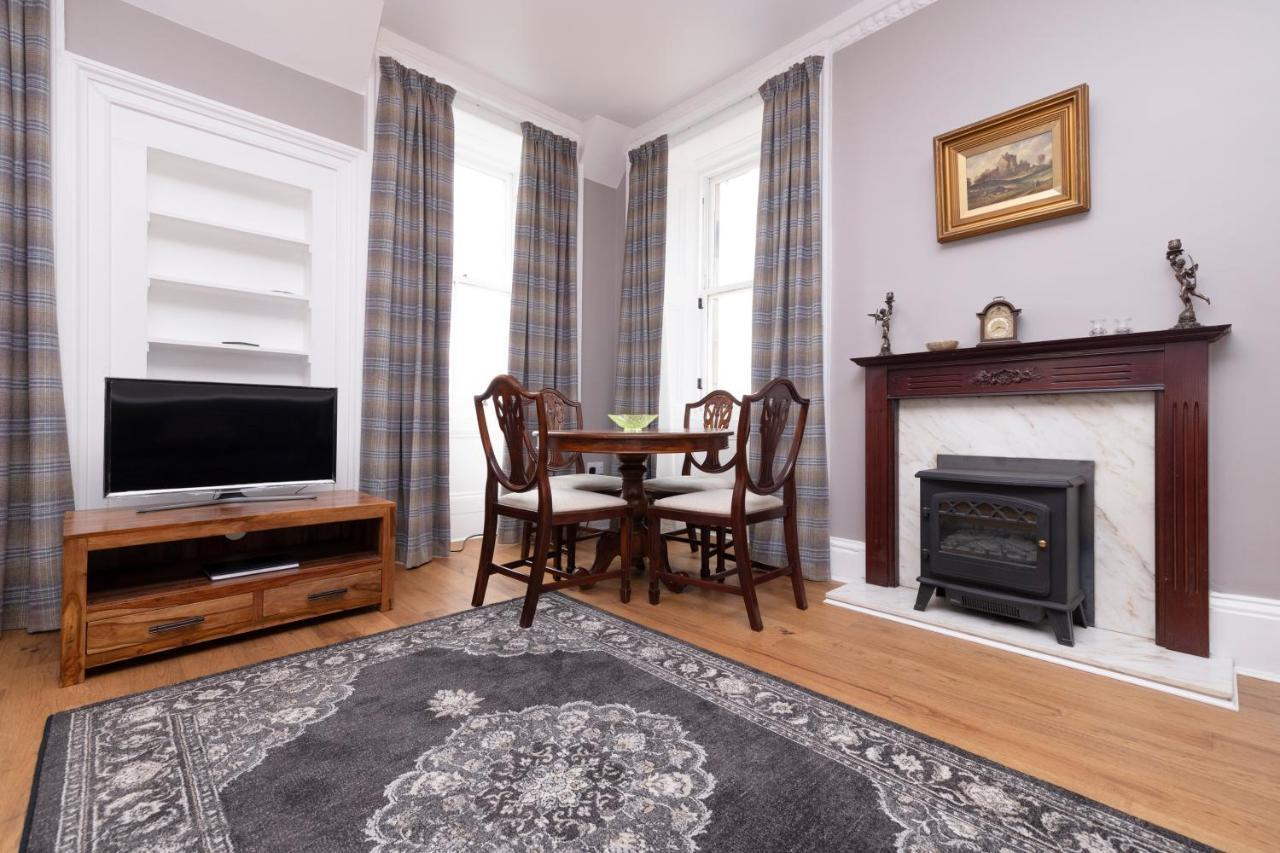 Joivy Cozy Apt Near Edinburgh Castle Exterior photo
