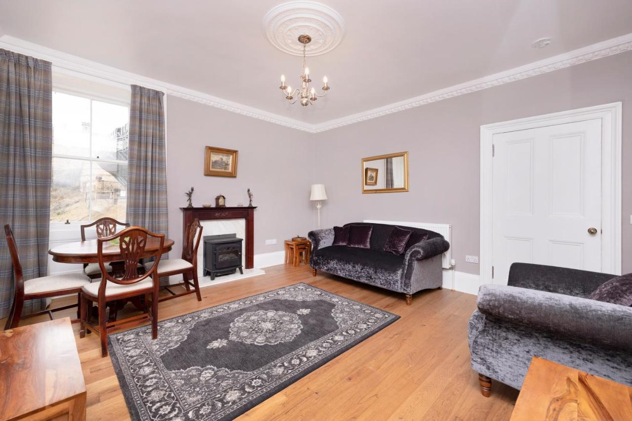 Joivy Cozy Apt Near Edinburgh Castle Exterior photo